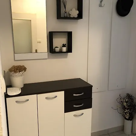 With Parking Space - 5870 Apartamento