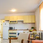 With Parking Space - 5870 아파트 자다르