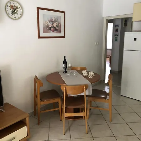 With Parking Space - 5870 Apartman