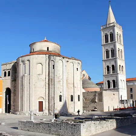 Apartman With Parking Space - 5870